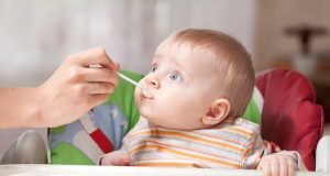 Bebeklerde Ek Gıdaya Geçişte Dikkat Edilmesi Gerekenler