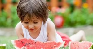 Yaz Aylarında Çocuklar Nasıl Beslenmeli?