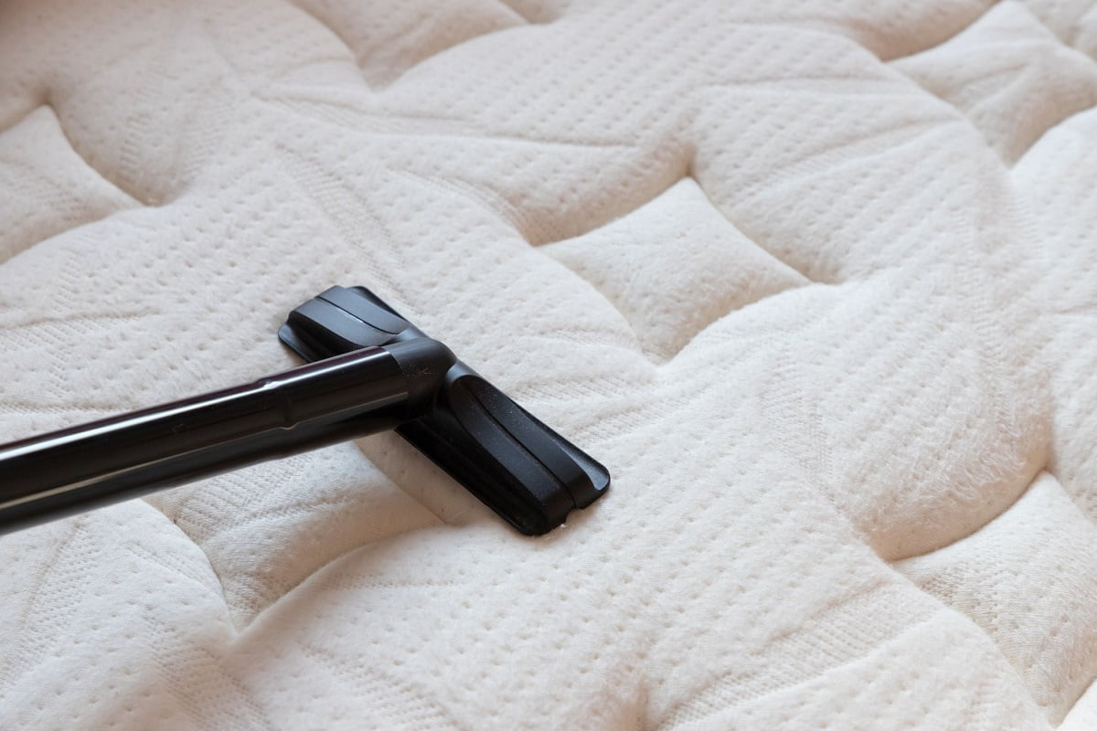 Yatak Nasıl Temizlenir? Yataktaki Lekeleri Çıkarma Yöntemleri
